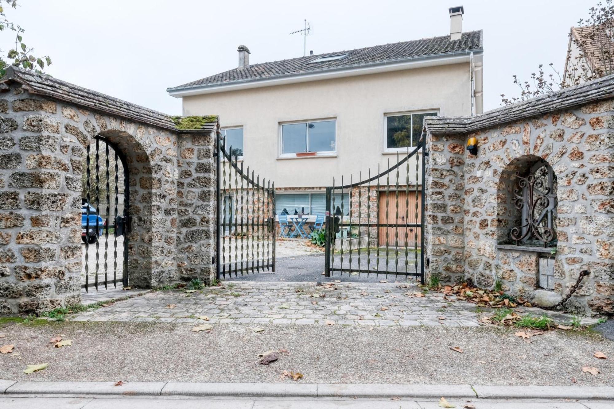 Studios De L'Etang Du Perray Le Perray-en-Yvelines エクステリア 写真